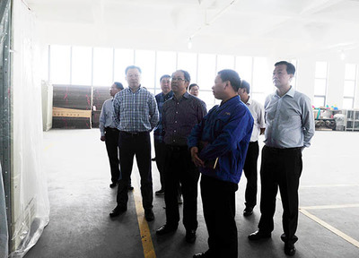 自主创新获江津区委陶长海书记重点关注并莅临指导市场调研